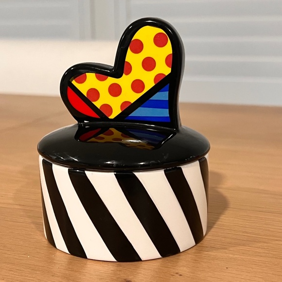 Romero Britto Colorful Heart Round Trinket Box - Picture 2 of 10